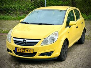 хэтчбек Opel Corsa 1.2 16V Essentia, 12-ZF-KG