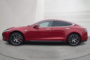 хэтчбек Tesla Model S