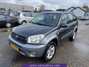 внедорожник Toyota RAV4 2.0