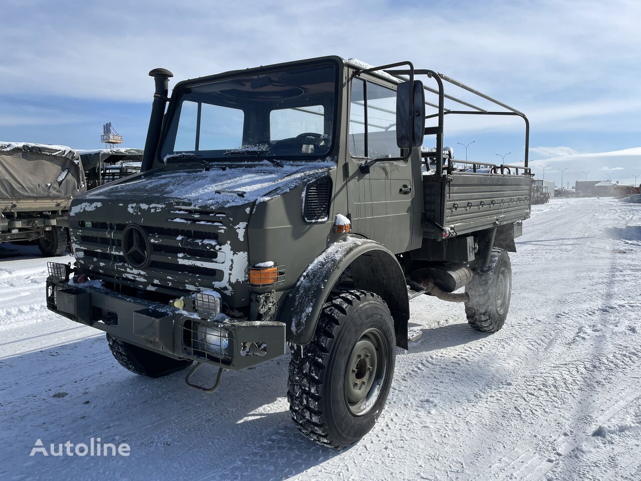 бортовой грузовик Mercedes-Benz Unimog U 4000