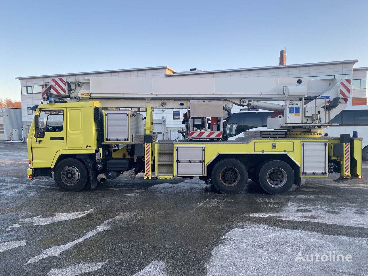 пожарная машина Volvo FL-12 6x2 WD, Bronto Lift 32 M