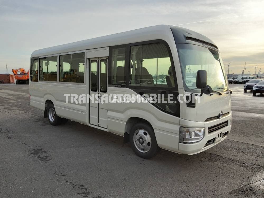 новый междугородний-пригородный автобус Toyota Coaster