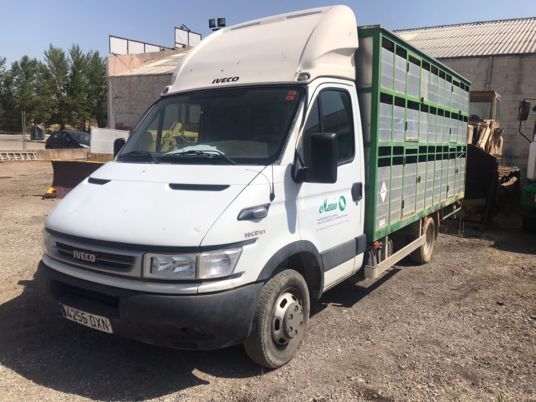 скотовоз IVECO 50C17