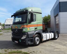 тягач Mercedes-Benz Actros 1842